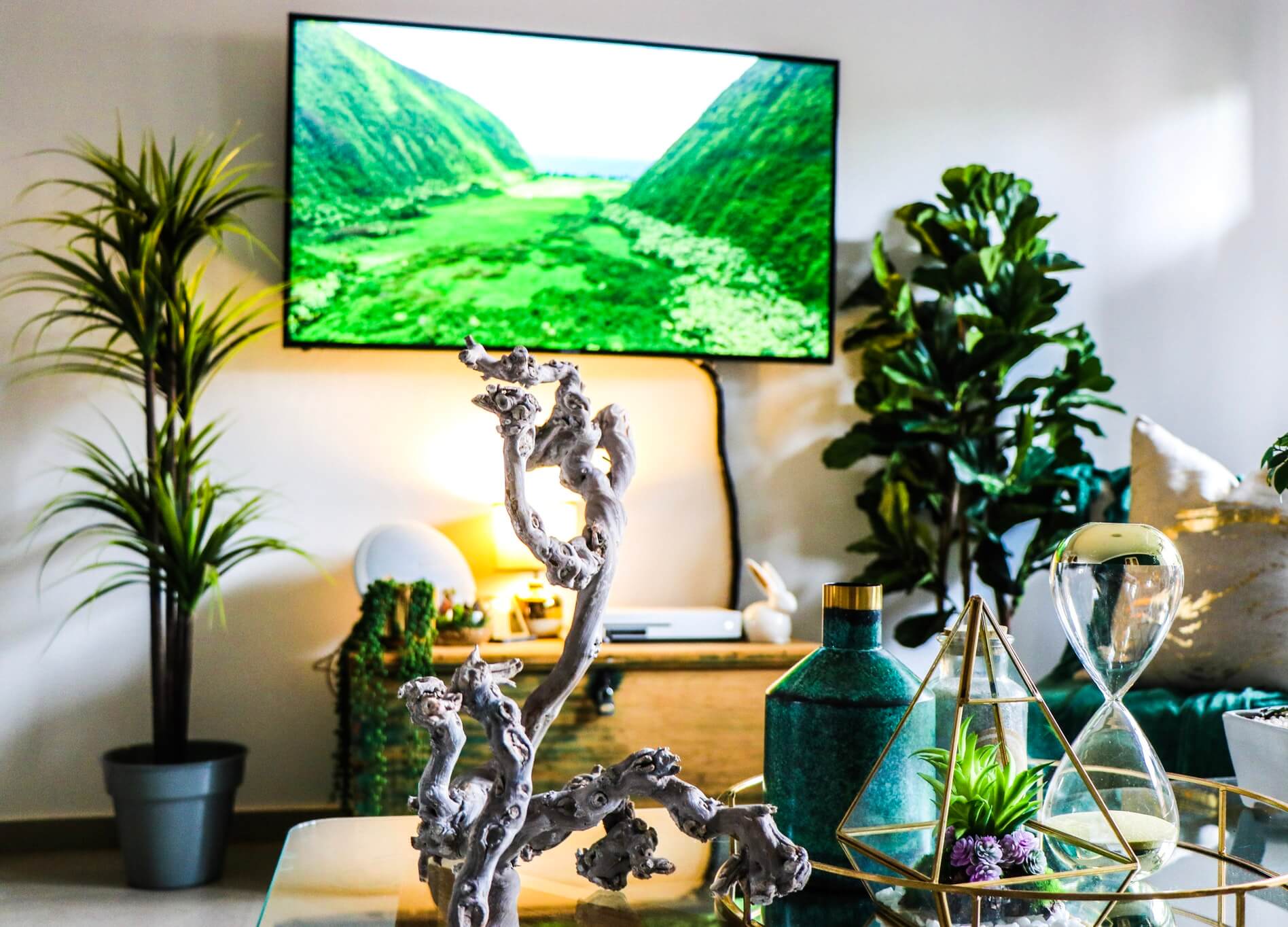 Relaxation & Entertainment: TVs included